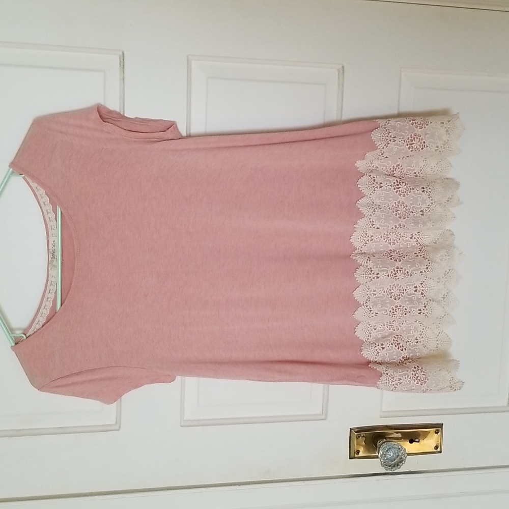 Pink tshirt with lace bottom